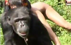 Videos x sexo anal com novinha de cu apertado - Mulheres transando com macaco